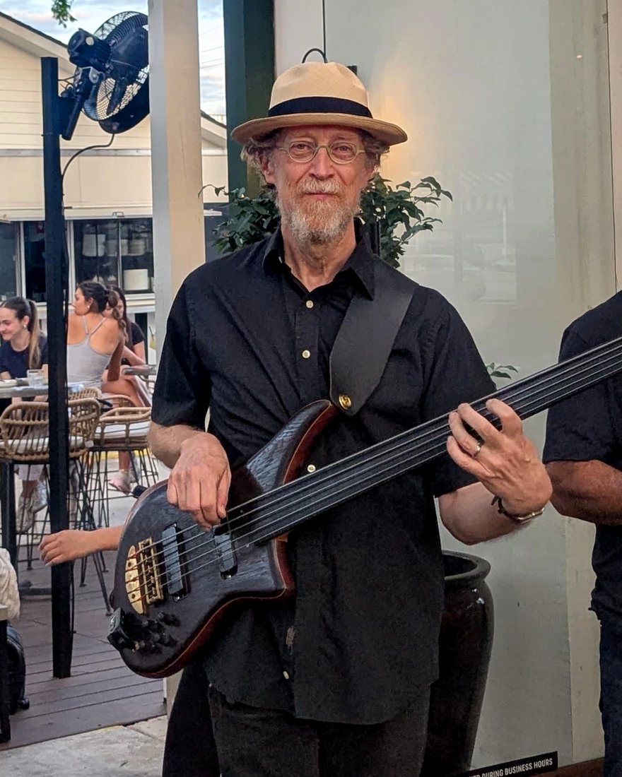Victor Eijkhout — Bass Guitar
